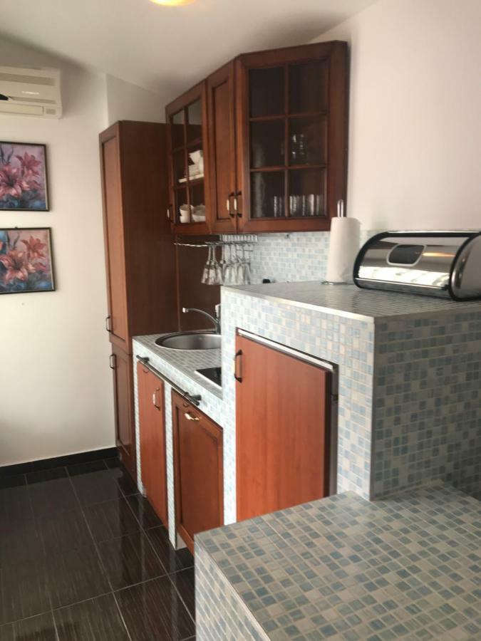 Sara Apartments Baška Voda Kültér fotó