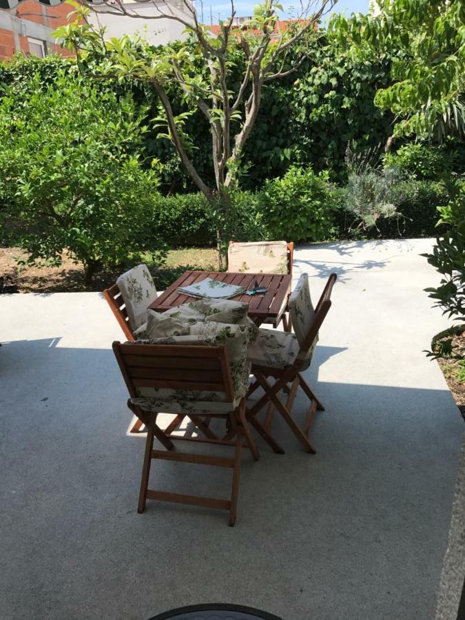 Sara Apartments Baška Voda Kültér fotó